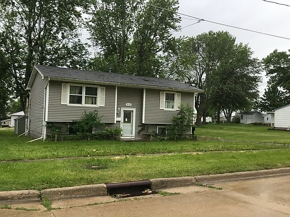 3rd image of 910 Jennings St