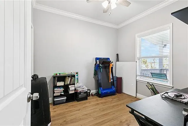3136 Lexington St — Photo 12