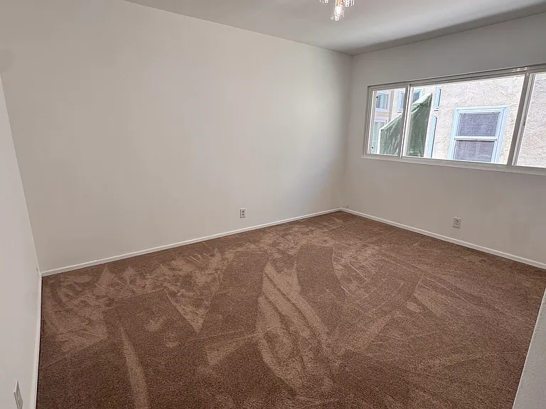 319 E Tamarack Ave #5 — Photo 7