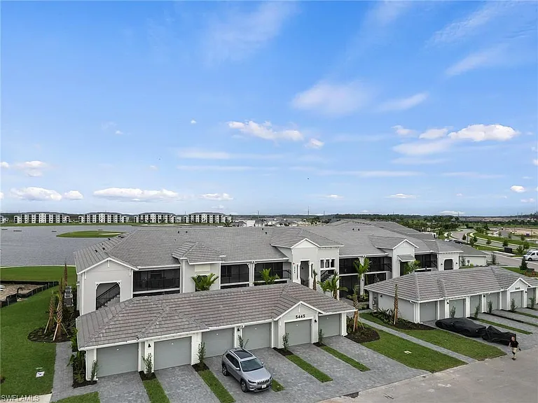 5445 Double Eagle Cir #3011 — Photo 21