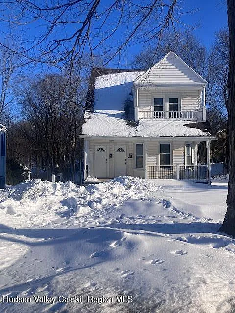2 bed, 1064 sqft, $2,500 — Photo 1