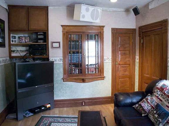 Entertainment room- North