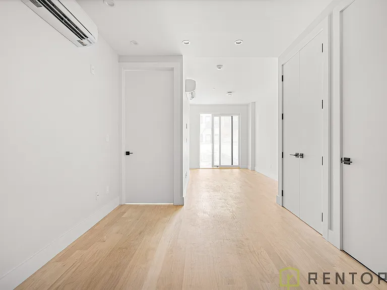 22 Frost St #202 — Photo 3