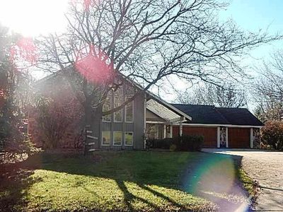 9086 Neill Lake Rd, Eden Prairie, MN, 55347