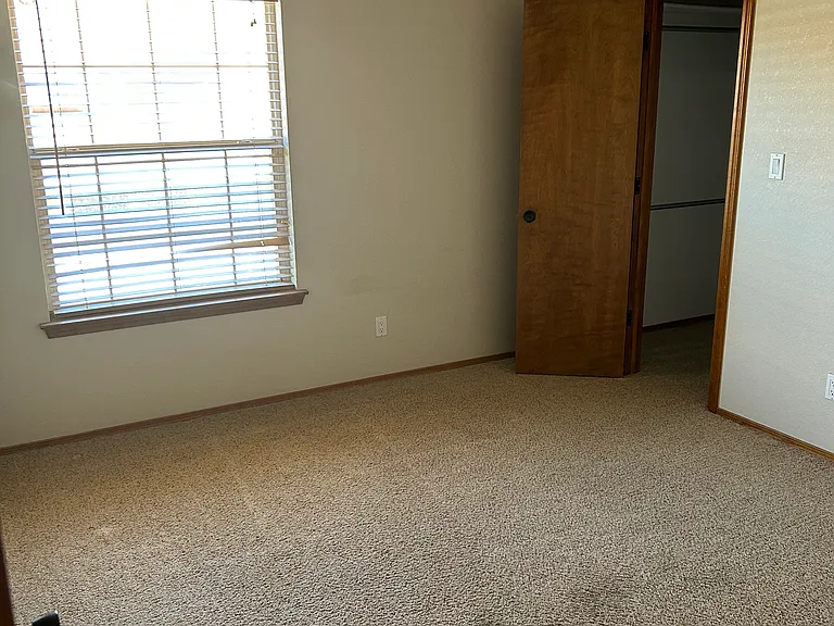 9539 Palomas Ave NE — Photo 11