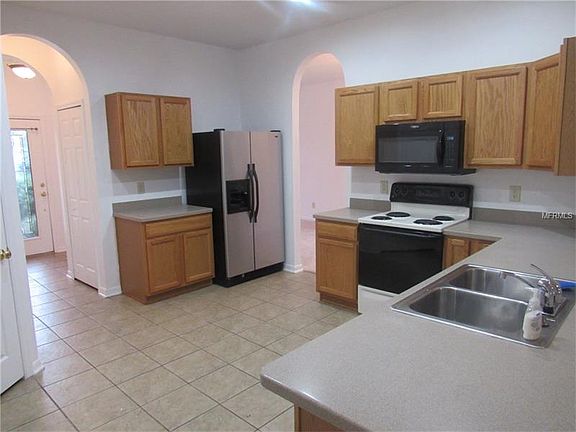 5th image of 9745 Simeon Dr