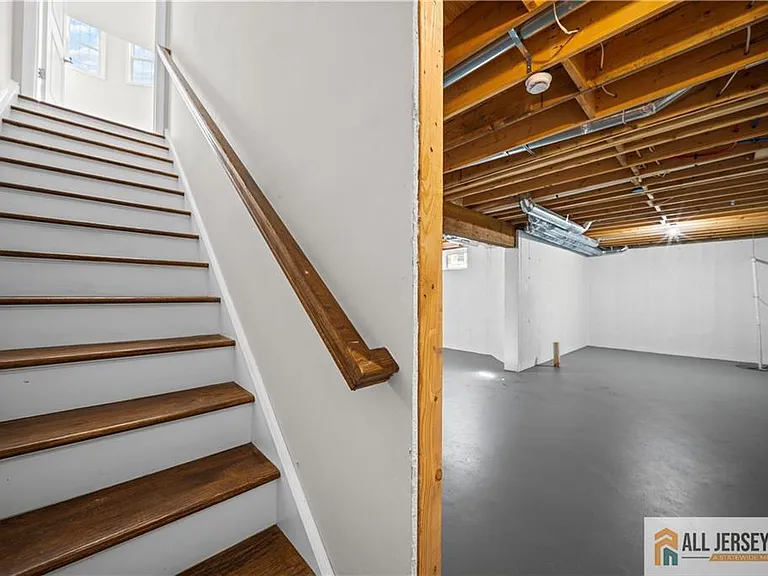 7 Mount Pleasant Ave — Photo 37