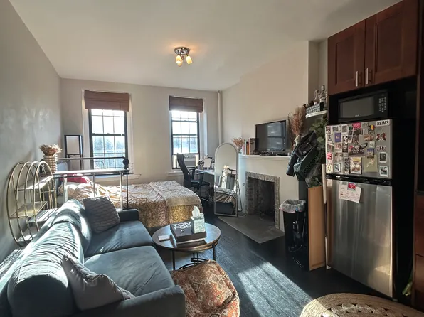 59 West 8th Street image 1 of 16