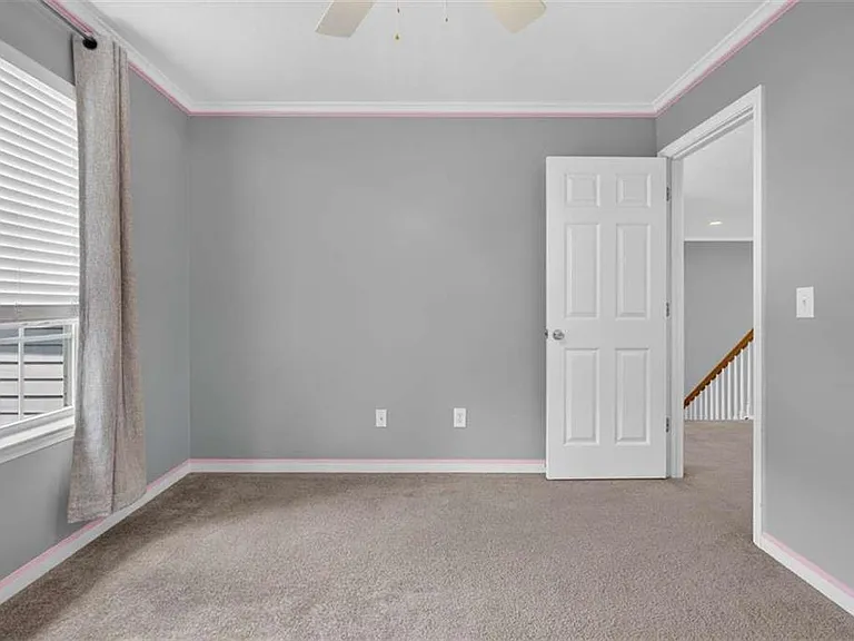 153 Fitzroy Ln — Photo 35