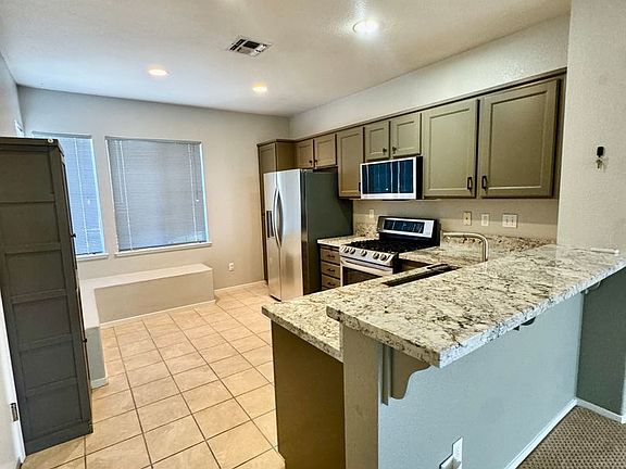 5th image of 31 Clancy Ct