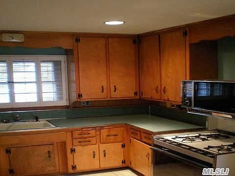 4th image of 1454 Egmont Pl
