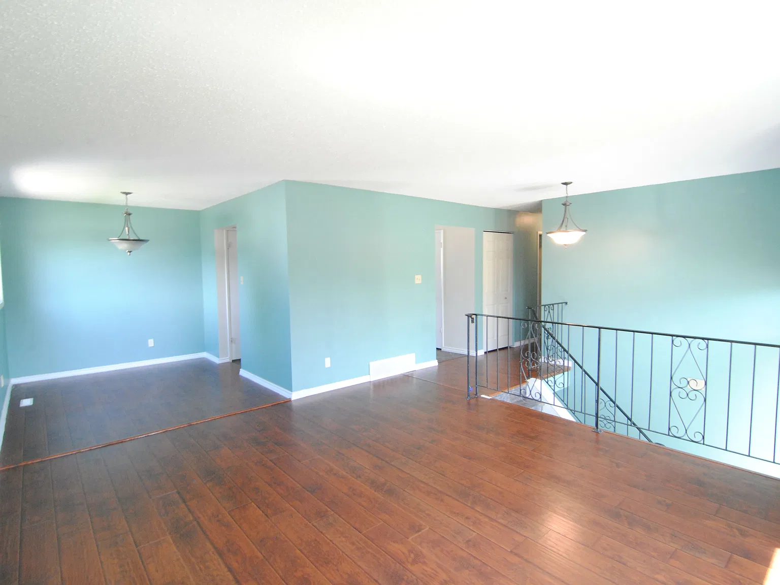 4810 52 Avenue Beaumont — Photo 2