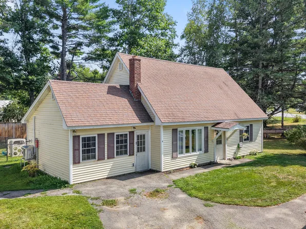 3 Pine Street, Newport, ME 04953