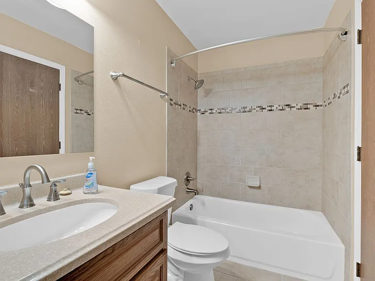 4618 Excalibur Ct — Photo 23