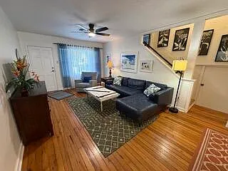 3 bed, 2.0 bath, 1342 sqft, $3,500 — Photo 4