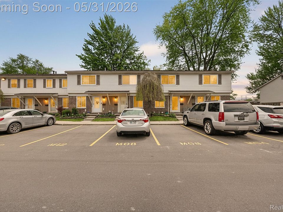 1st image of 39700 Manor Dr #10
