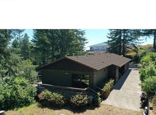 16945 Pacific View Dr, Brookings, OR 97415