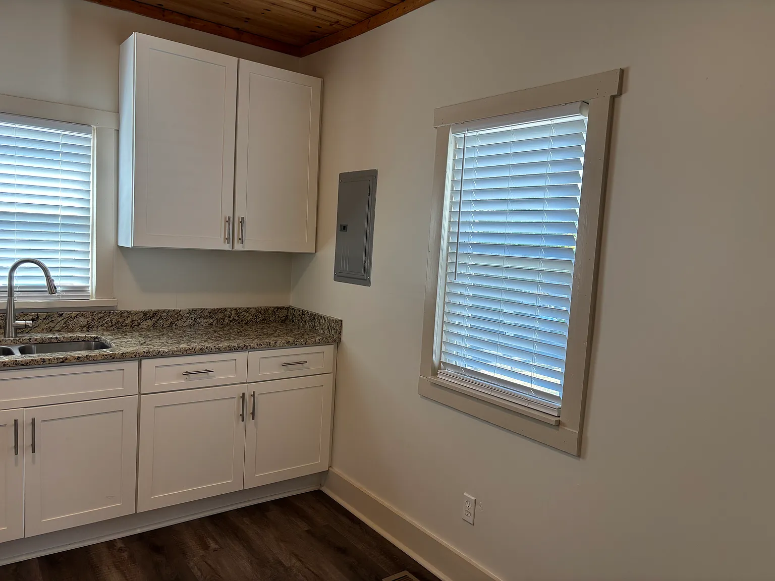 2 bed, 814 sqft, $1,600 — Photo 4