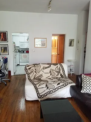 Rented by Allen Harris, LREB | media 27