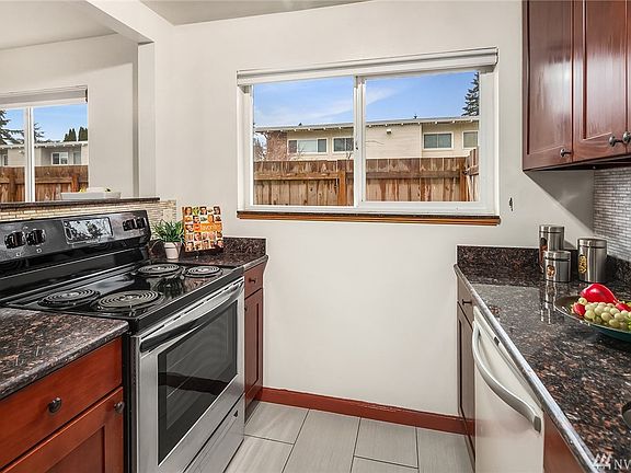 5th image of 12254 SE 57th St APT 285