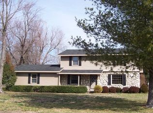 2211 Pin Oak Dr, Owensboro, KY 42303