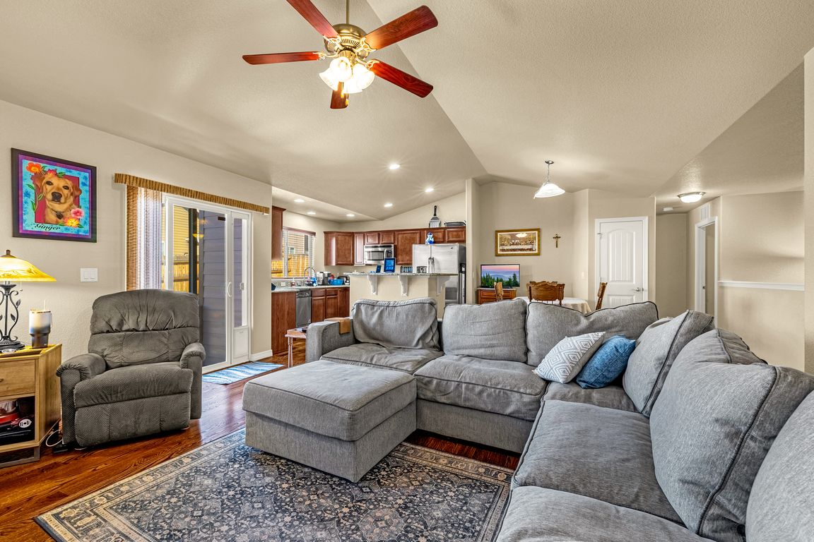 next background image