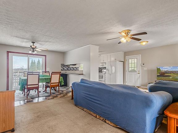 3rd image of 6155 Whispering Pines Rd