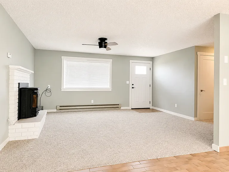 441 Columbia St — Photo 5