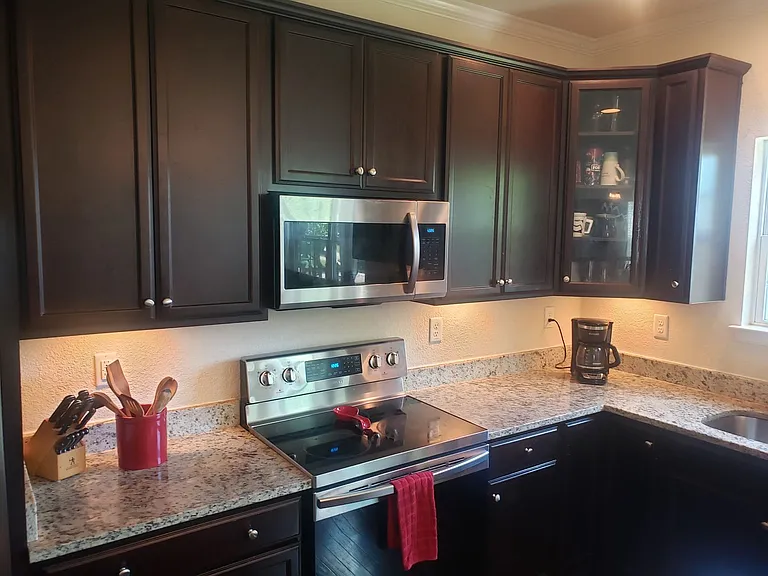 328 Cherry St — Photo 11