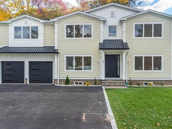 150 Village Cir E, Paramus, NJ 07652