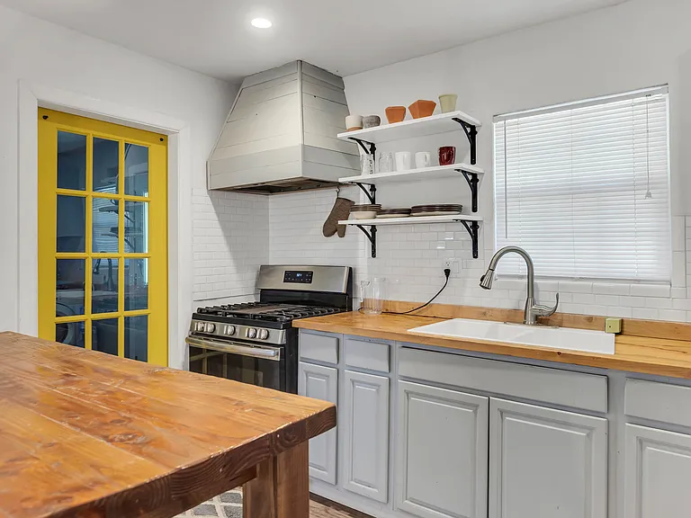 2406 Park Blvd — Photo 9