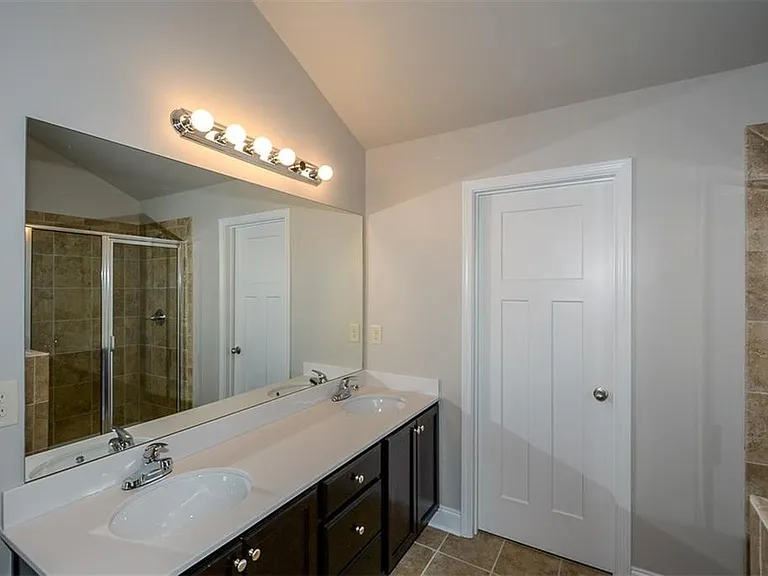 3319 Mulberry Cove Way — Photo 20