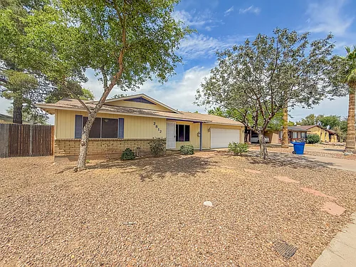 2812 S Cottonwood Dr Photo 1