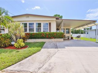 4905 4th St W, Bradenton, FL 34207