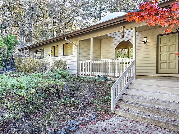4th image of 2551 Moon Mountain Dr