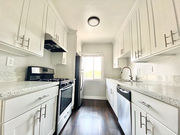 3rd image of 7731 Romaine St APT 3