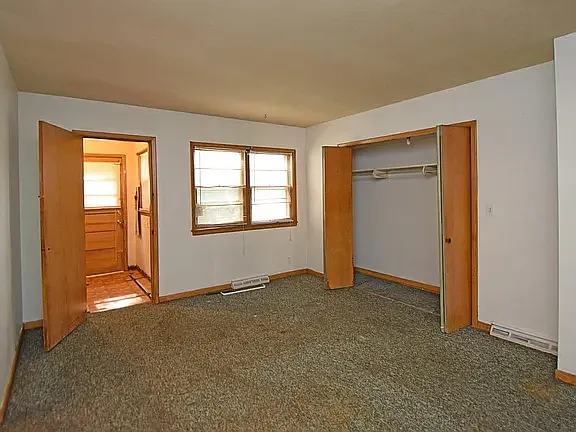 2 bed, 1000 sqft, $1,100 — Photo 4