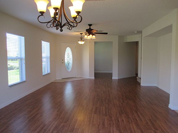 Nice wood laminate floooring