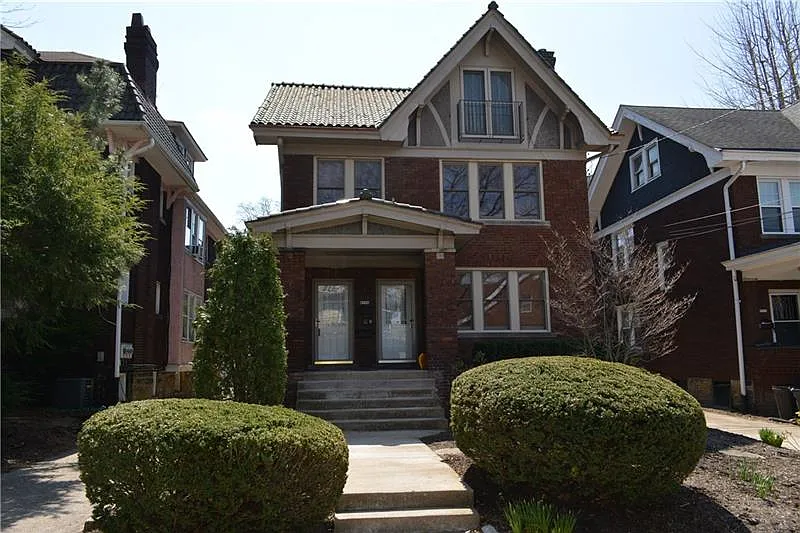 5704-5706 Woodmont St photo 1