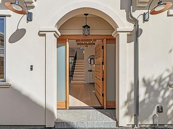 4th image of 3023 Bateman St