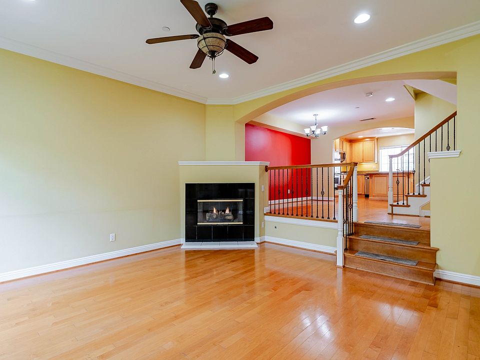 1st image of 763 E Olive Ave