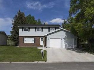 2230 Cedar Ln, Cody, WY 82414