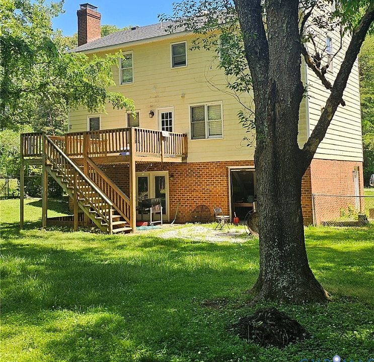 2nd image of 1421 Eastlook Ln