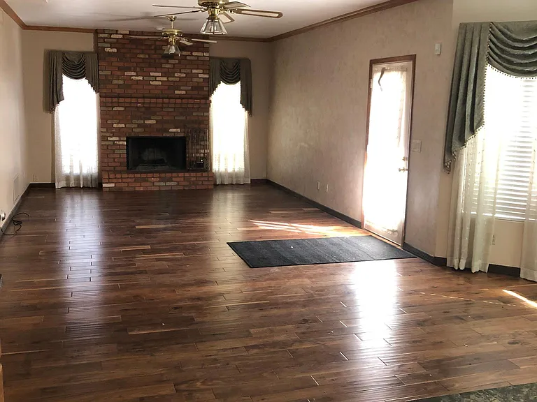 2157 E Alameda Dr — Photo 9