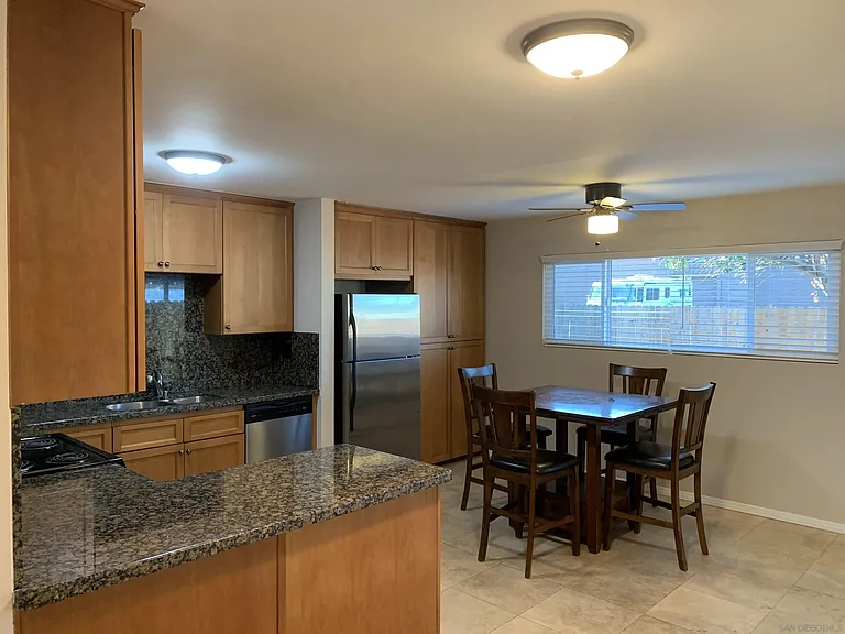 10343 Lunar Ln — Photo 3