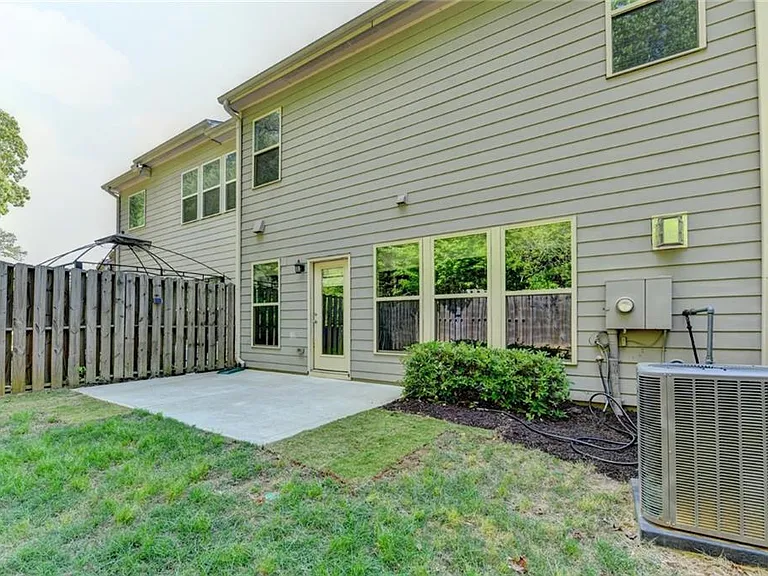 7245 Heritage Oak Ct — Photo 59