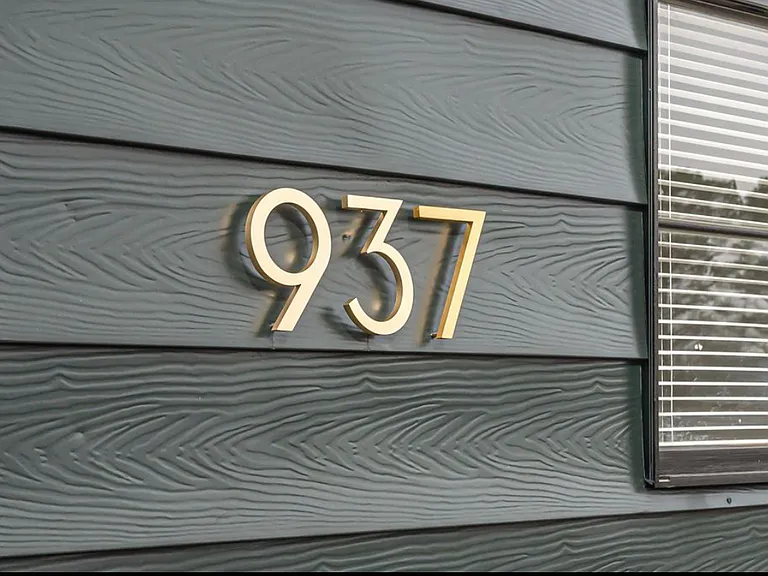 937 Linthicum St — Photo 2