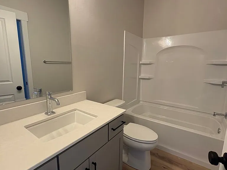 6114 Northstead Ave #201 — Photo 7