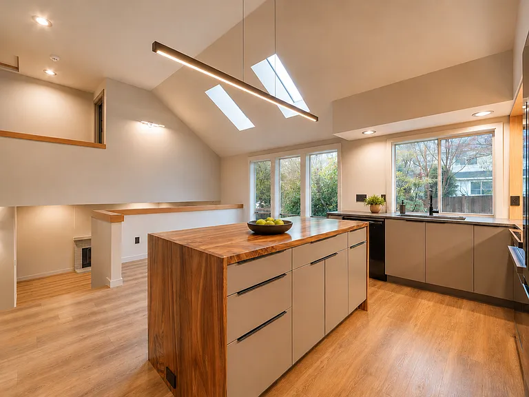 10012 SE 247th Pl — Photo 4