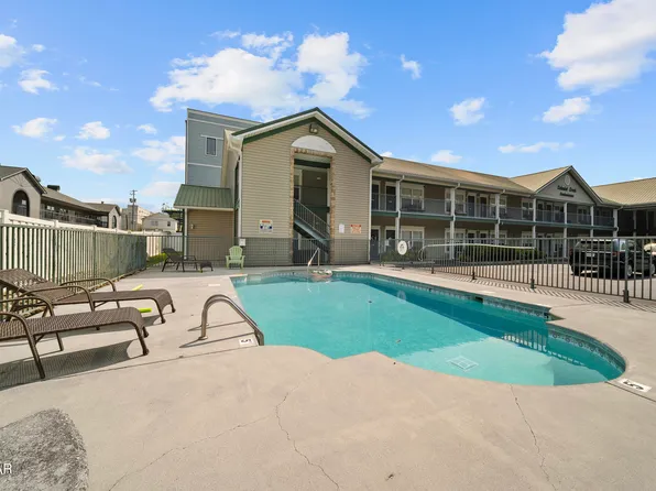 2743 Colonial Dr APT 214, Pigeon Forge, TN 37863